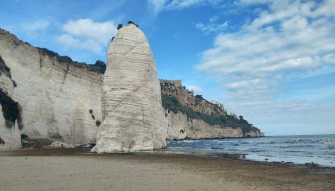 La légende de Pizzomunno e Cristelda Vieste