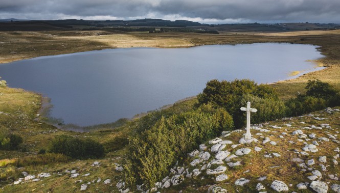 Lac de Saint Andéol dans l'Aubrac 