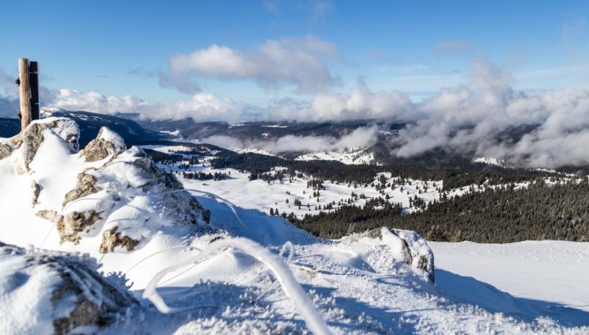 Panorama depuis le sommet de la Dole, point culminant du massif du Jura et station des Rousses