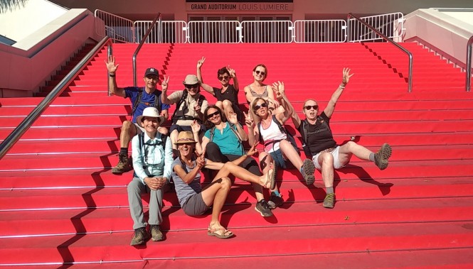 photo de groupe sur les marches du palais des festivals de Cannes 
