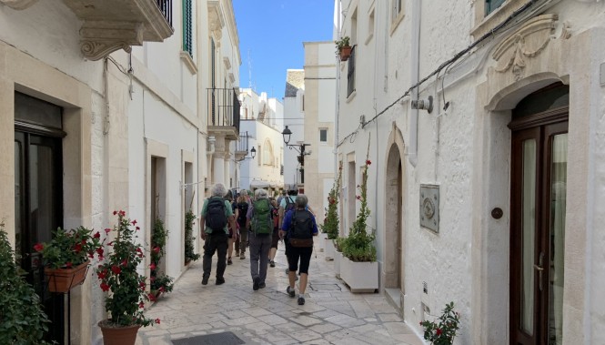 Marche dans Ostuni