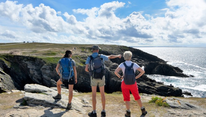Randonneurs dans le Morbihan