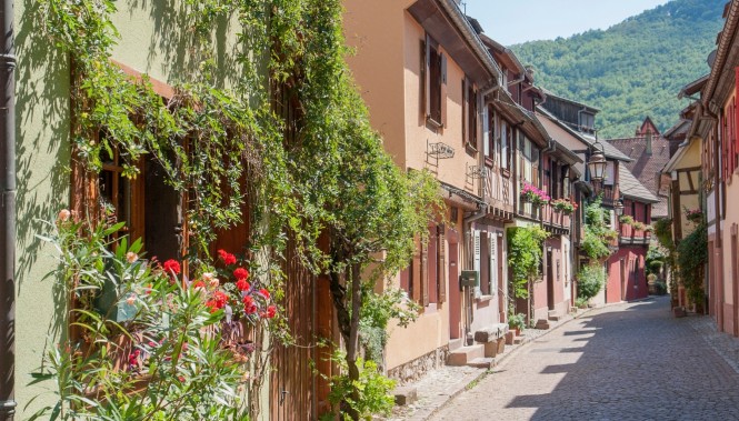 Ruelle typique du village Alsacien de Kaysersberg