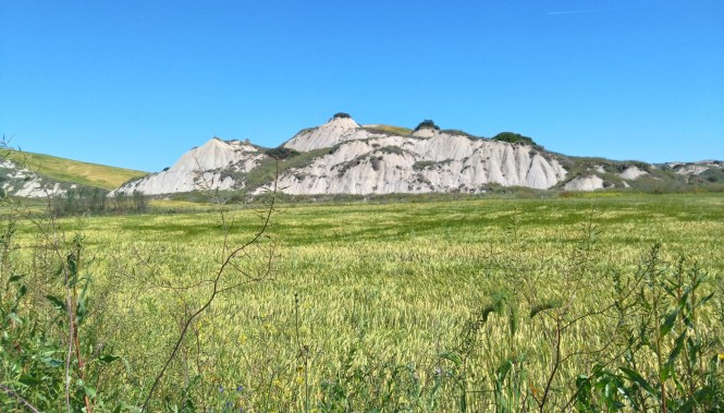 Badlands Pisticci au printemps