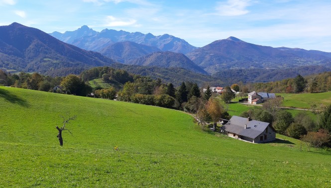 Vue du Mont Vallier depuis le plateau de Cominac