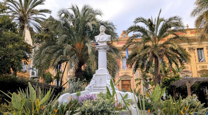 L'exotisme du square de la Mairie