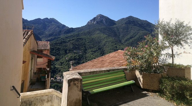 Castellar Village Perché