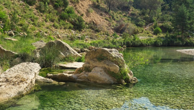 Fuente de Tamara et ses piscines naturelles Fuente de Tamara dans la Sierra de Guara et ses piscines naturelles